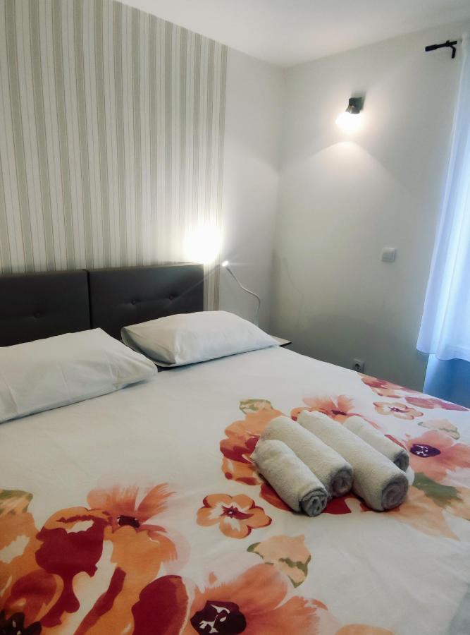 Apartment Casa Nova Ровин Екстериор снимка