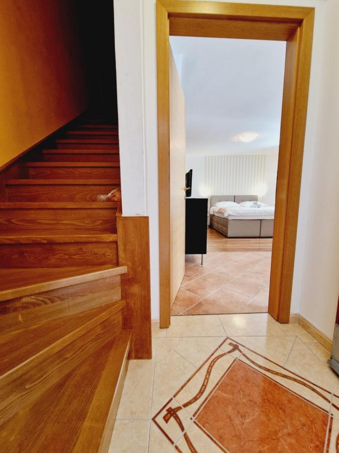 Apartment Casa Nova Ровин Екстериор снимка