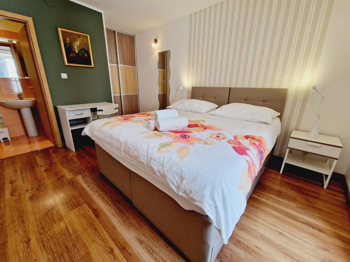 Apartment Casa Nova Ровин Екстериор снимка