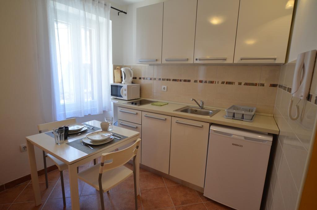 Apartment Casa Nova Ровин Екстериор снимка
